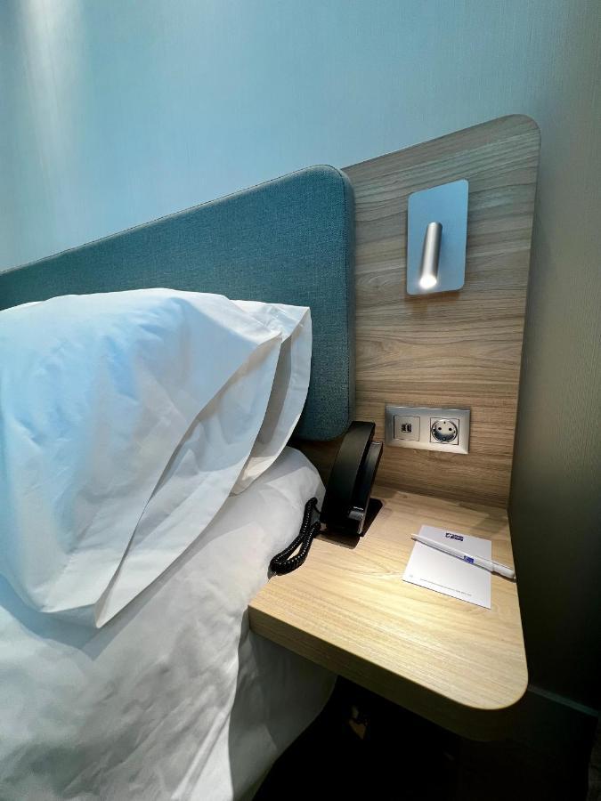 Holiday Inn Express - Madrid - Airport By Ihg Extérieur photo