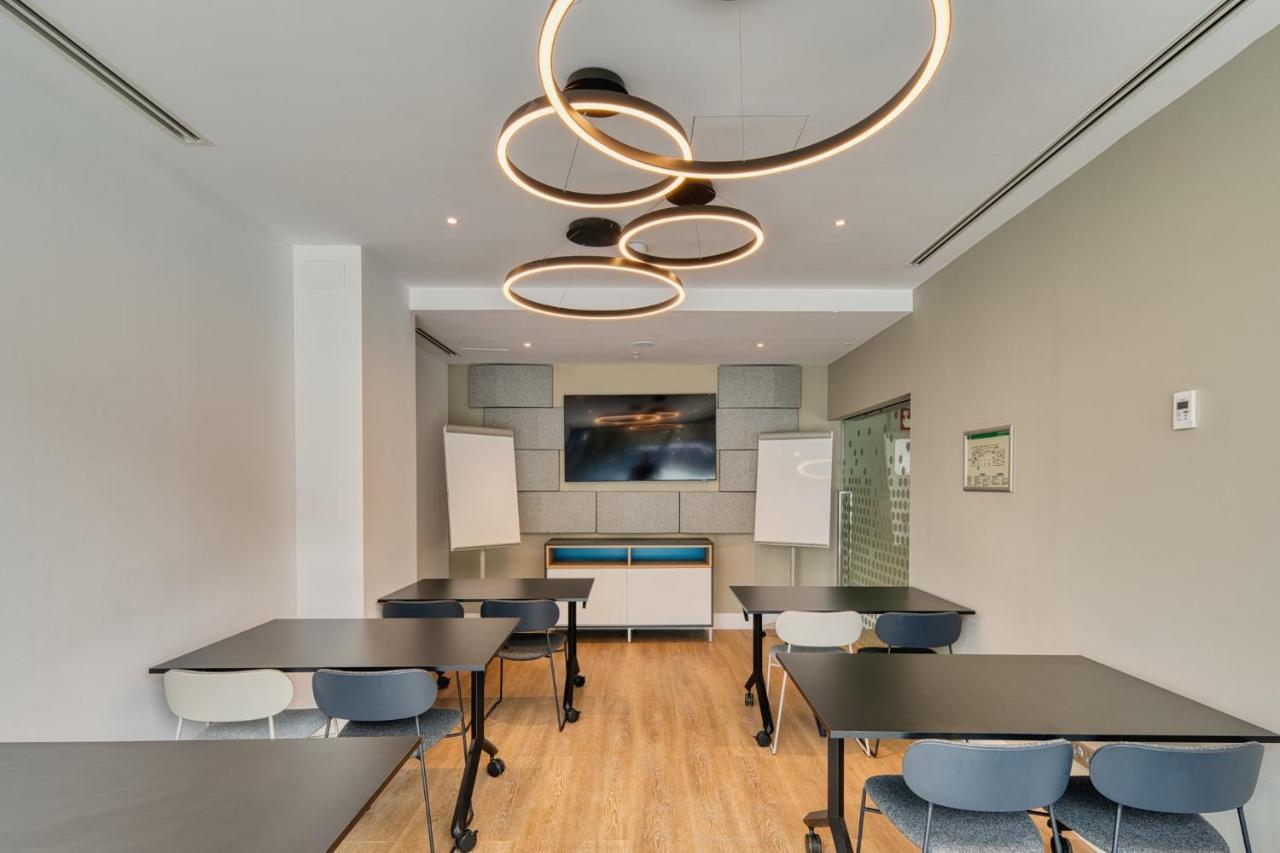 Holiday Inn Express - Madrid - Airport By Ihg Extérieur photo