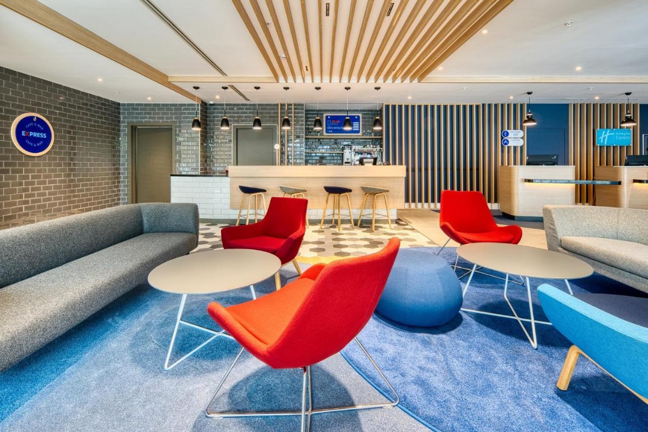 Holiday Inn Express - Madrid - Airport By Ihg Extérieur photo
